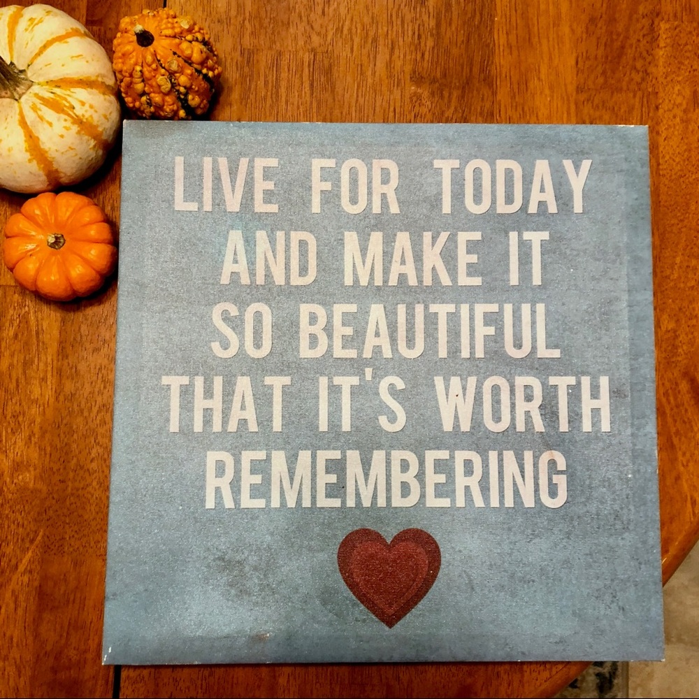 Canvas Home Decor Sign Quote - Life is Beautiful❤️